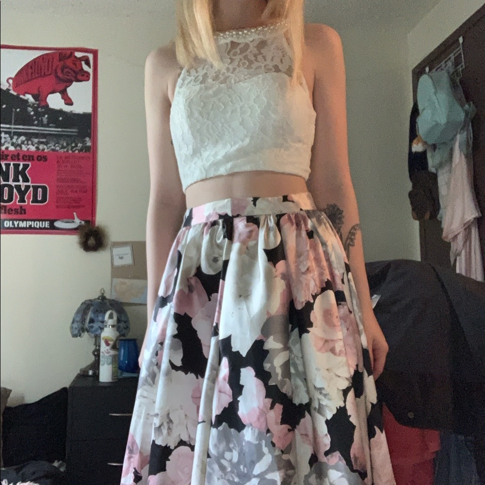 Gorgeous 2-Piece Dress